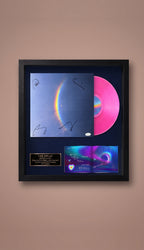 Disco de Vinilo Autografiado por Coldplay (Moon Music). Enmarcado Shadow Box. Certificado JSA