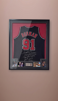Jersey Autografiado e Inscrito. Dennis Rodman #91. Chicago Bulls. Certificado Beckett