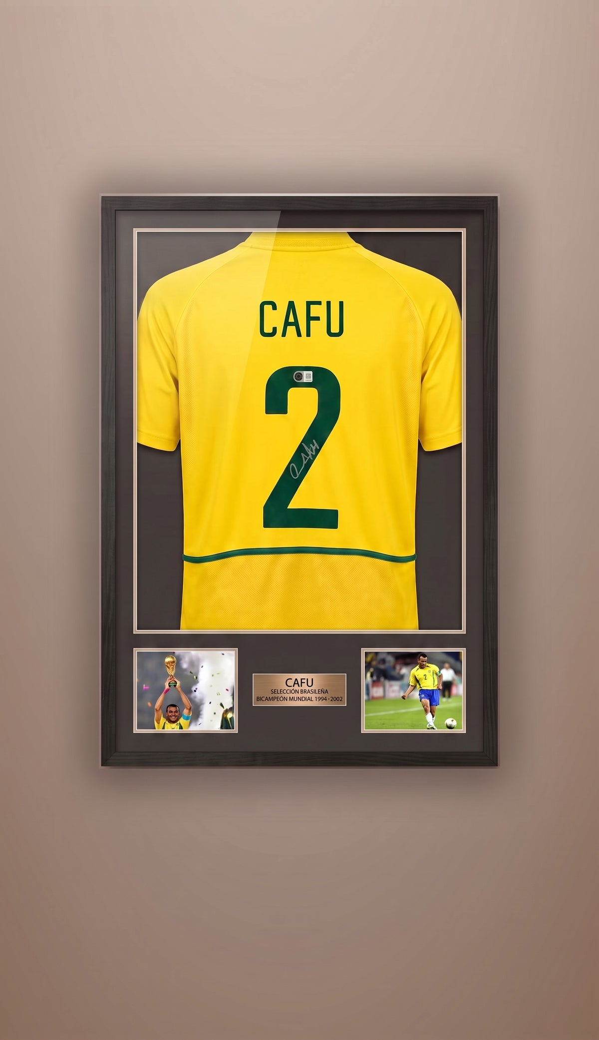 Jersey de Brasil Autografiado por Cafú. Bicampeón con la selección de Brasil. Certificado Beckett
