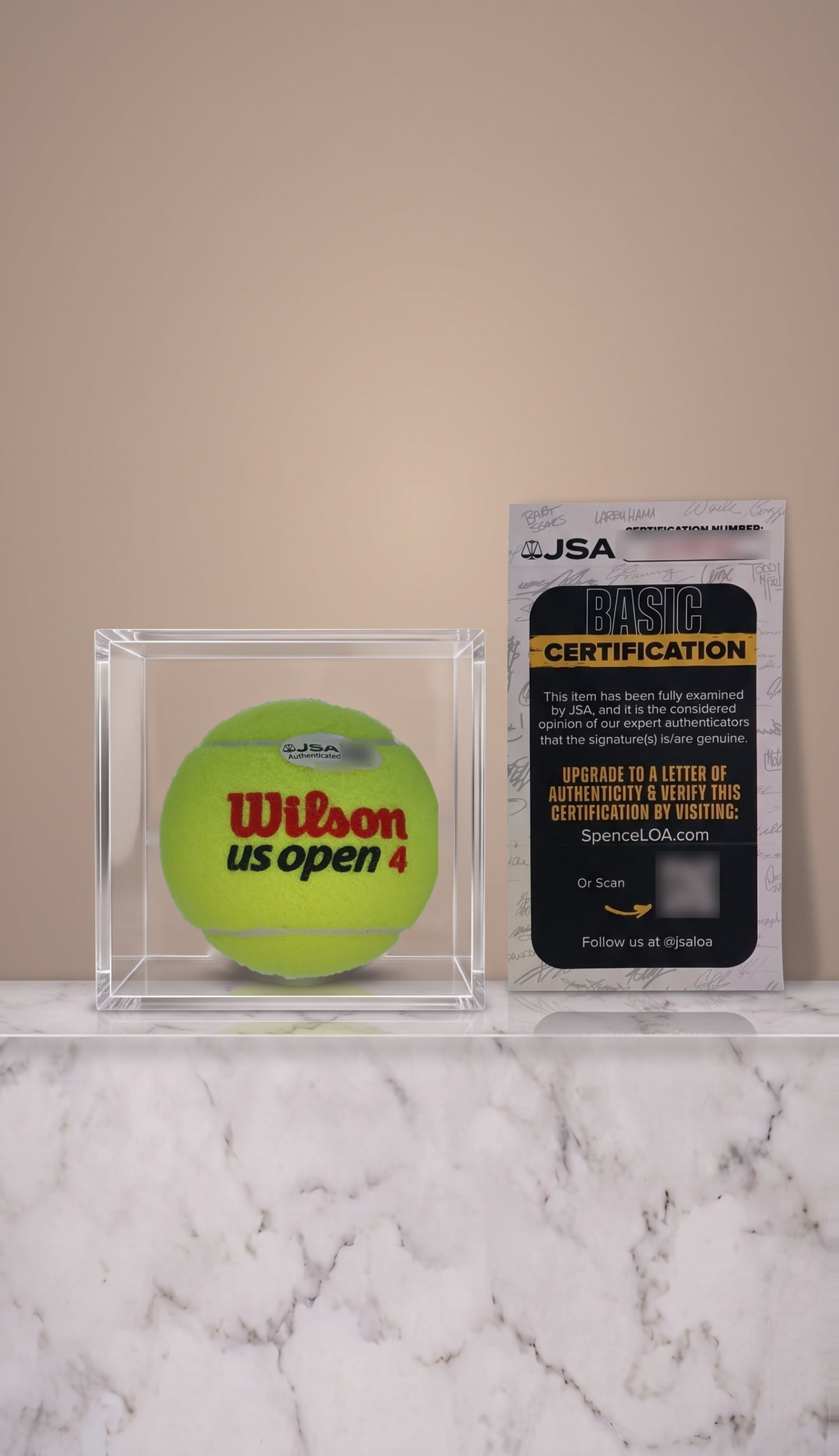 Pelota de Tenis Oficial US Open Autografiada por Mirra Andreeva. Vitrina Incluida. Certificado JSA
