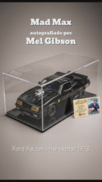 Mad Max Ford Falcon Interceptor Escala 1:18 Autografiado por Mel Gibson. Certificado Celebrity Authentics (COA)